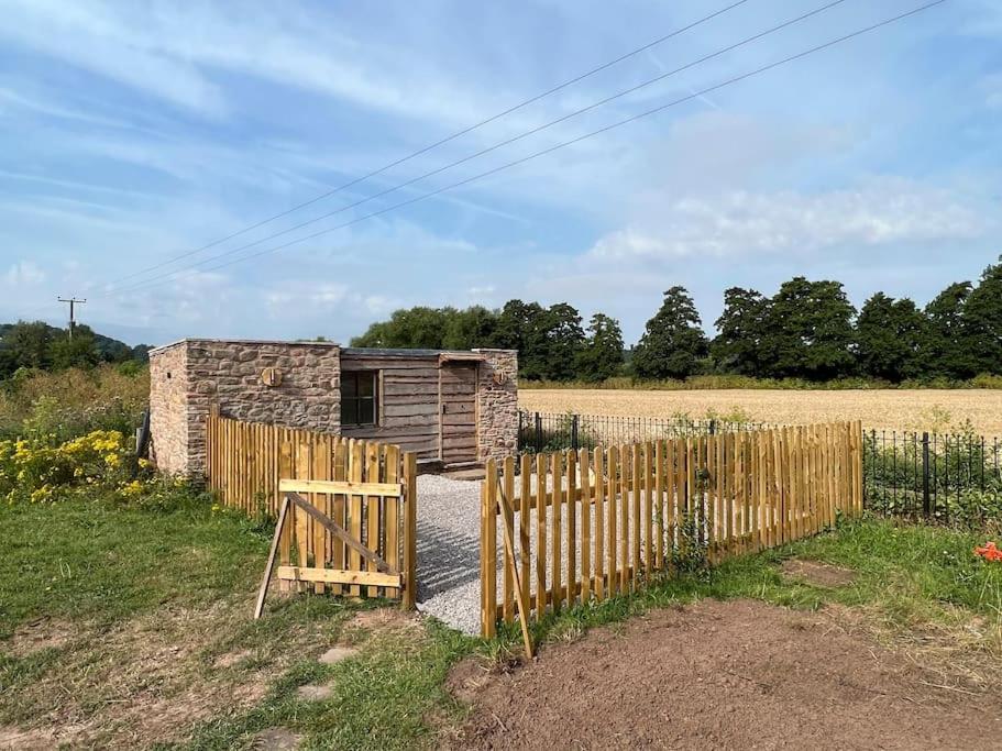 The Hut Apartment Ross-on-Wye Exterior photo